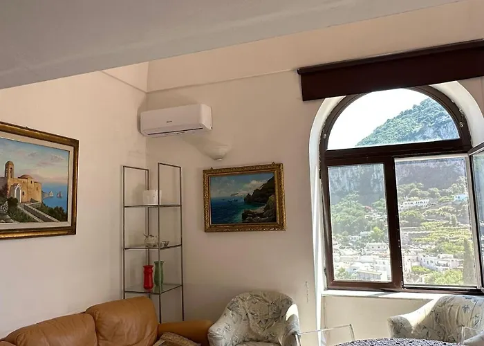 Casa Paolina - بيت للعطل كابري
