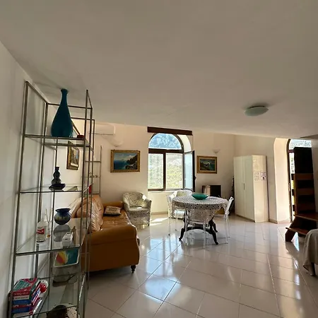 Casa Paolina - בית נופש קאפרי