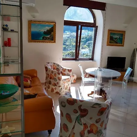 Casa Paolina - בית נופש קאפרי